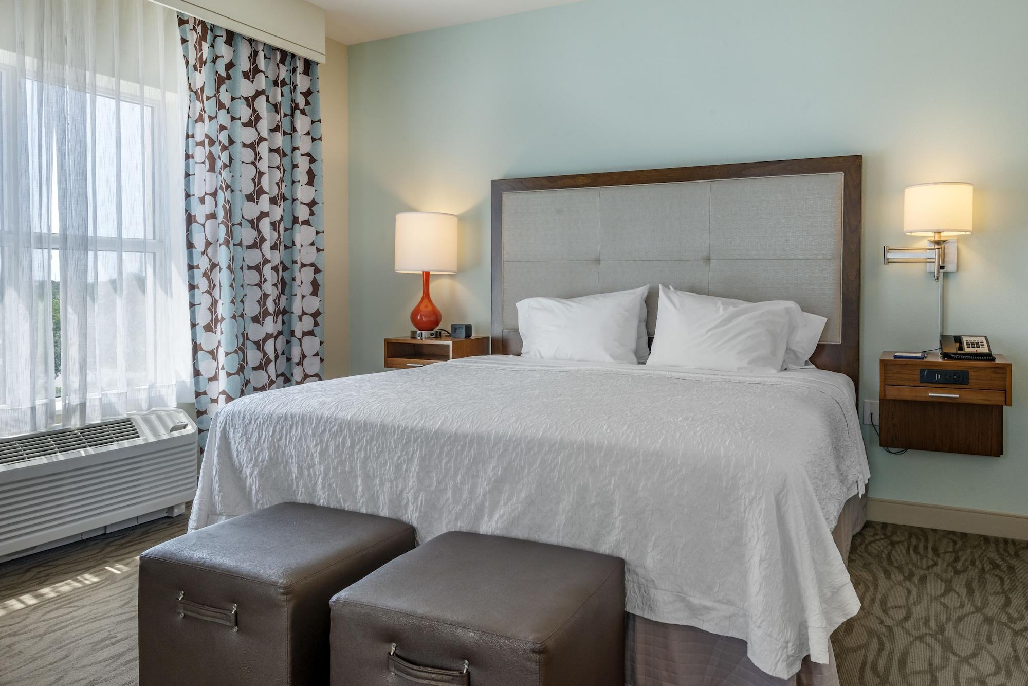 Hampton And By Hilton Vero Beach-downtown Hotel